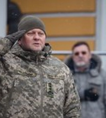 "Предательство". Залужный в начале большой войны отказался взрывать мосты в Киеве — BBC