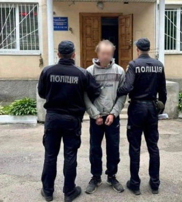 Закарпатські поліцейські затримали зловмисника, який намагався ввезти на територію області партію особливо небезпечних&amp;hellip;