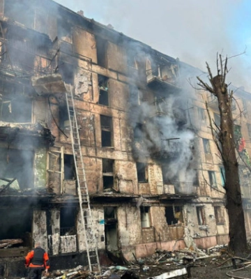 Во время ракетного удара по Кривому Рогу пострадала секретарь судебных заседаний Дзержинского районного суда