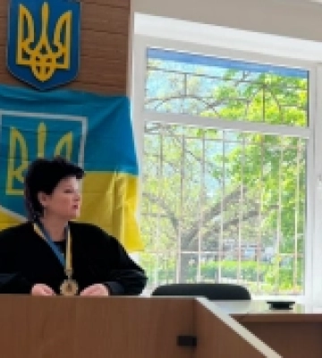 Ексробітника Херсонської митниці та аеропорту «Херсон» судять за колабораціонізм
