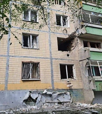 Поліція документує наслідки обстрілу Нікополя: є поранений