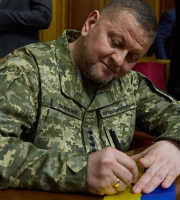 Залужний в лютому 2022-го відмовився підривати мости в Києві, назвавши це &quot;зрадою&quot;, - ВВС