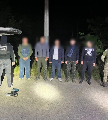 Біля кордону з Угорщиною викрили переправника з ухилянтами (фото, відео)