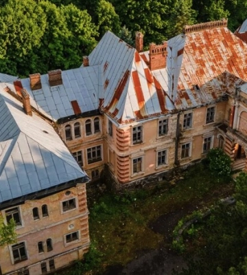 На Львівщині колишній палац польського графа продано за 20 млн грн 