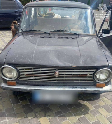 В Днепре парень угнал авто и поехал гулять с подругами