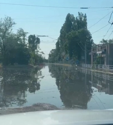 «Вода на очах піднімалася». Що кажуть жителі Херсонської області про підрив росіянами Каховської ГЕС — відео