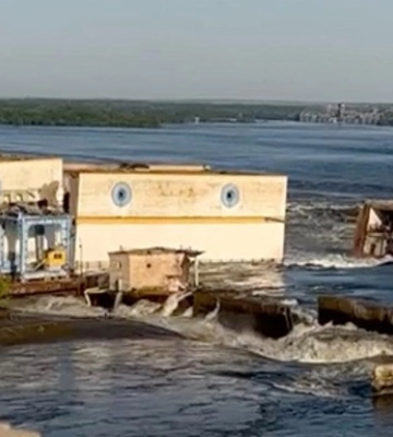 Подрыв Каховской ГЭС: появилось спутниковое фото