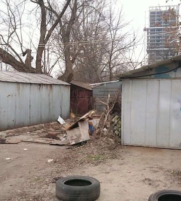 В Днепре снесут незаконные гаражи и заборы: кто попал в список