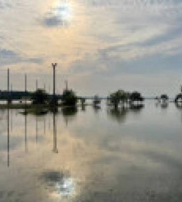 В Николаеве уровень воды после повышения из-за подрыва дамбы упал до 28 см