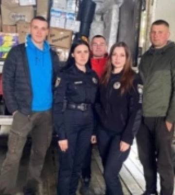 Поліцейські з Рокитнівщини долучилися до допомоги жителям Херсонщини