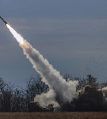 ВСУ из HIMARS ударили по дивизии ВС РФ, которая два часа ждала генерала, пишут z-блогеры