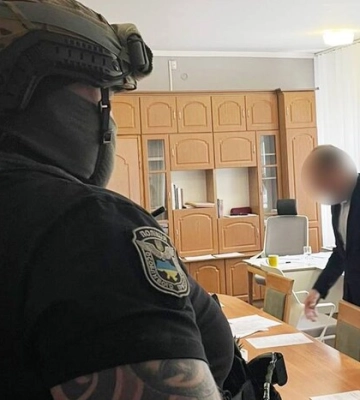 Чиновники КМДА продавали безкоштовні дозволи на викиди забруднюючих речовин