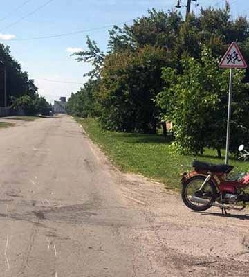 У Кременчуцькому районі не розминулись два мопеди - є постраждалі