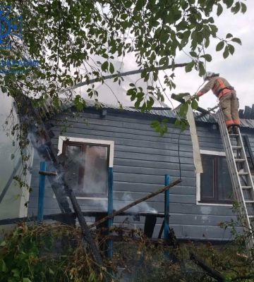 На Волині через електрозамикання ледь не згорів будинок