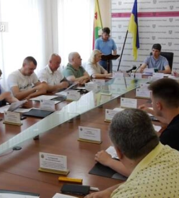 Виконком Олександрійської міської ради: тариф на сміття, відпускні вчителям та гроші на пам’ятники загиблим олександрійцям&amp;hellip;