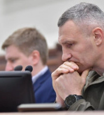 Київрада попросила державну владу “поважати Віталія Кличка”