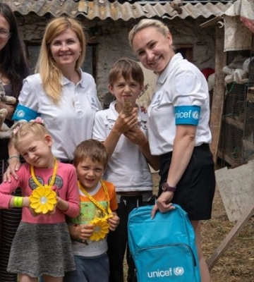 UNICEF запустили мобильные группы, которые помогают пострадавшим в результате разрушения Каховской ГЭС