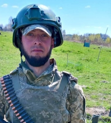 Захисник з Полтавщини отримав важке поранення під Бахмутом: його дружина збирає кошти на лікування