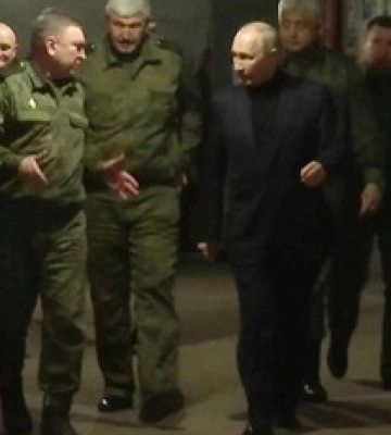 Удар ВСУ по базе оккупантов, куда приезжал Путин: в сети показали спутниковые фото последствий