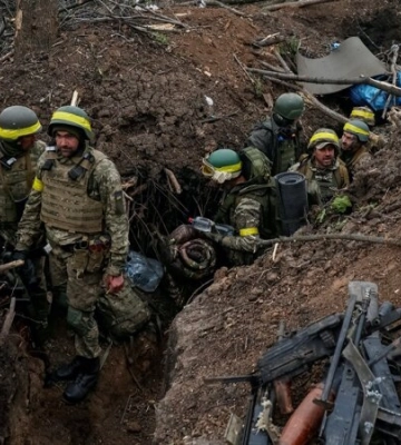 Ворог зосереджує зусилля на Лиманському, Бахмутському, Авдіївському та Мар’їнському напрямках. За добу - 30 боєзіткнень, - Генштаб