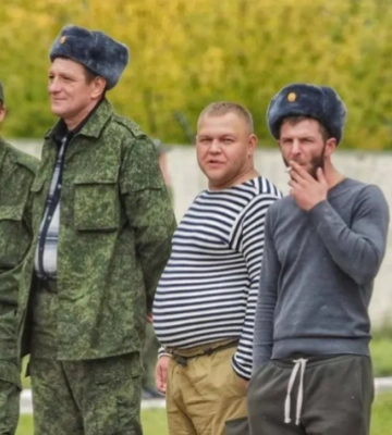 В Мелитополе “волонтеры” оккупанты жалуются на плохое снабжение, мошенников и перекупщиков 