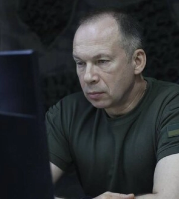 Росіяни продовжують переміщувати найбільш боєздатні частини на Бахмутський напрямок, ЗСУ ведуть наступальні дії, - Сирський