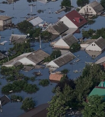 Вода в Днепре загрязнена в 28 тыс. раз больше нормы: в Минздраве рассказали о последствиях подрыва Каховской ГЭС