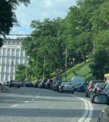 В центрі Києва перекрили рух через візит президента ПАР