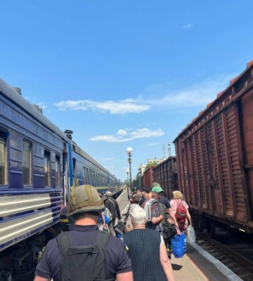 З Херсона до Миколаєва успішно прибув евакуаційний потяг
