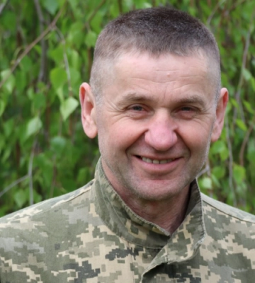 32 роки пропрацював у школі: вчитель з Волині змінив шкільні класи на окопи