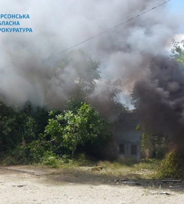 Оккупанты опять обстреляли Херсон, ранены минимум 23 человека