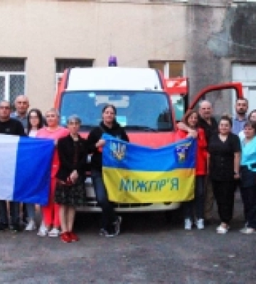 Міжгірська громада на Закарпатті отримала авто швидкої від партнерів з Франції