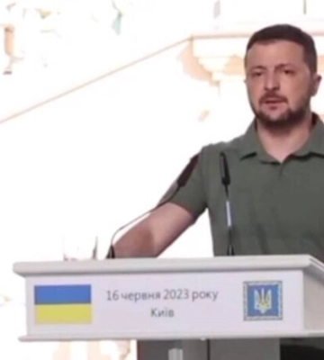 Зеленський про Путіна: Він або не контролює свою армію, або неадекватний (відео)