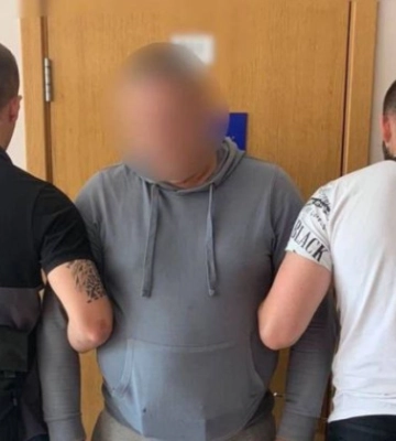 Систематично ґвалтував рідну доньку: на Київщині затримали чоловіка