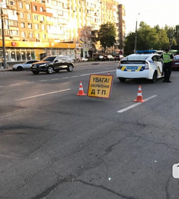 У Кривому Розі зіткнулися два легковики