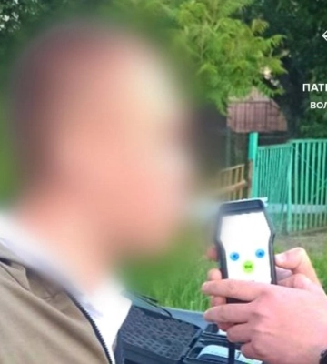 У громаді на Волині подружжя передало своє авто на ЗСУ