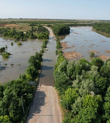 Велика вода відступає: який вигляд зараз має район Корабел у Херсоні. Супутникові фото