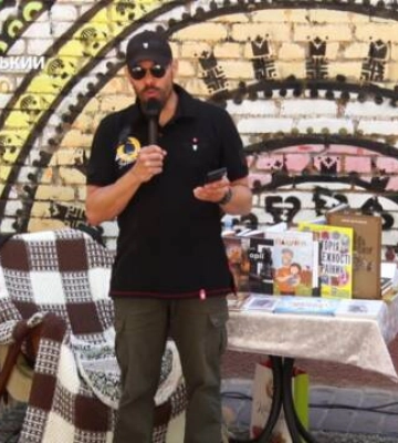 До Кропивницького завітав режисер та продюсер Михайло Журавель зі стенд-апом про книги (відео)