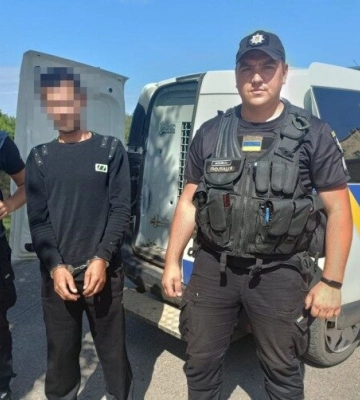 У Харківській області на пляжі чоловік розбещував неповнолітніх