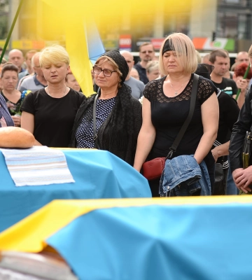 Рівняни провели в останню дорогу двох Героїв (ФОТО)