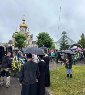 Навіки 37: на Волині попрощались із полеглим Героєм Сергієм Савоніком