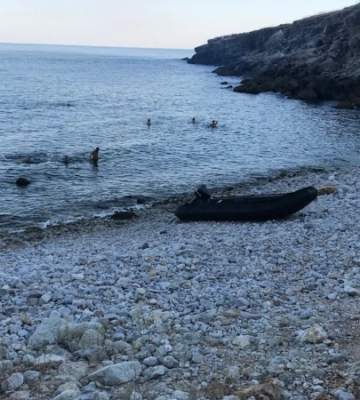 Міськрада Одещини заборонила купатися та рибалити в морі