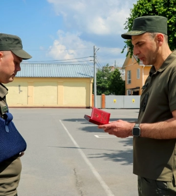 Вінницьких та закарпатських гвардійців нагородили державними нагородами