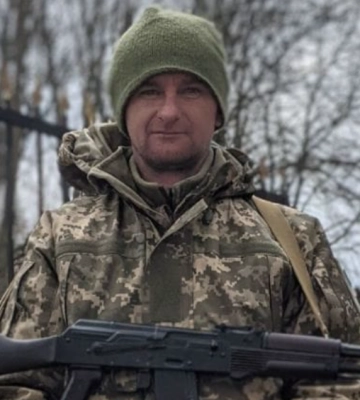 Громаду на Рівненщині просять гідно попрощатися з Героєм