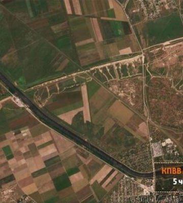 Росіяни обкопалися в Криму в очікуванні ЗСУ: показано цілу мережу &quot;захисту&quot; РФ з супутника