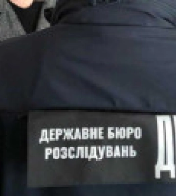 Схилив до статевих стосунків неповнолітню: у Сумах затримали правоохоронця