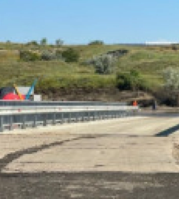На Миколаївщині вже відкрито проїзд двома мостами, які опинилися під водою після підриву Каховської ГЕС