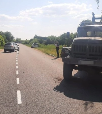 На Шосткинщині ЗІЛ зіткнувся зі “Шкодою”