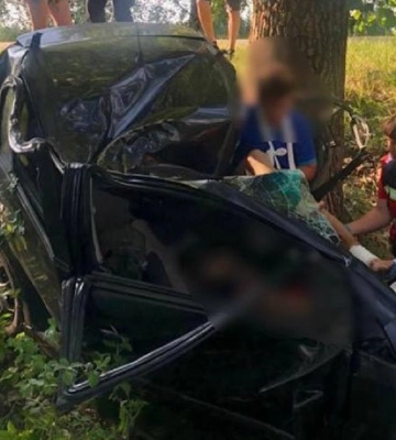В салоне авто было четверо детей: в Киевской области ДТП завершилось трагедией