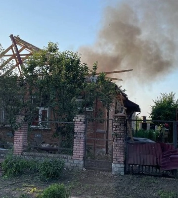 Війська РФ обстріляли Запорізьку область із різних видів озброєння, є поранений 